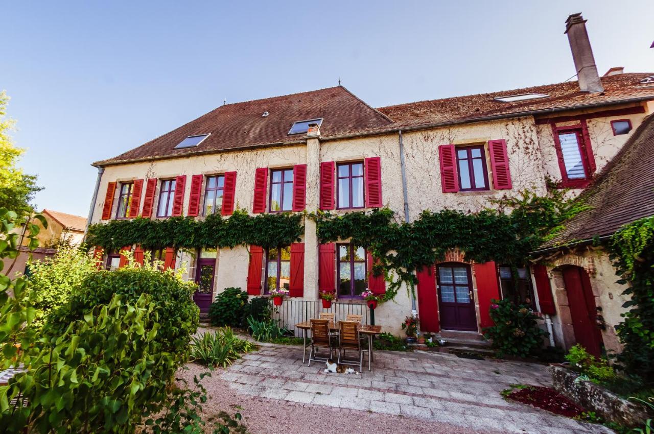 Au Puy Des Vérités Lapalisse Extérieur photo